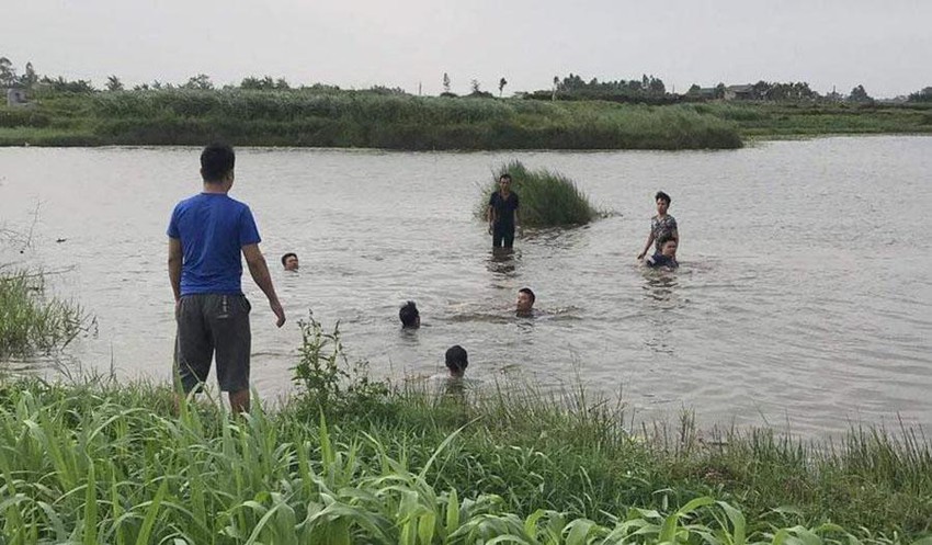Three Hanoi students drown in dam