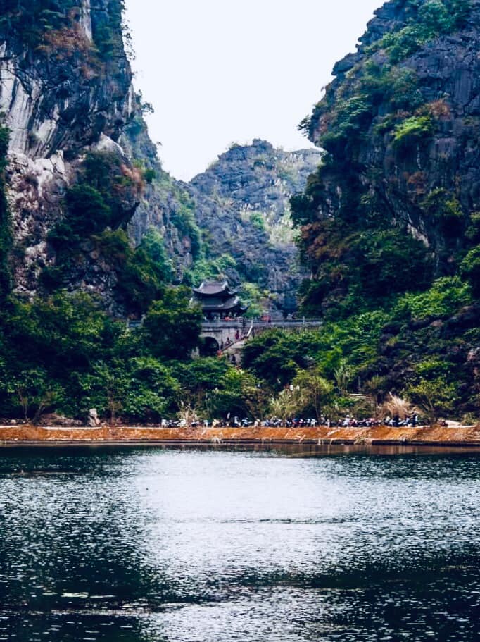 This photo shows the Am Tien Cave in Ninh Binh Province, Vietnam. Photo: Bui Truong Chung / Tuoi Tre