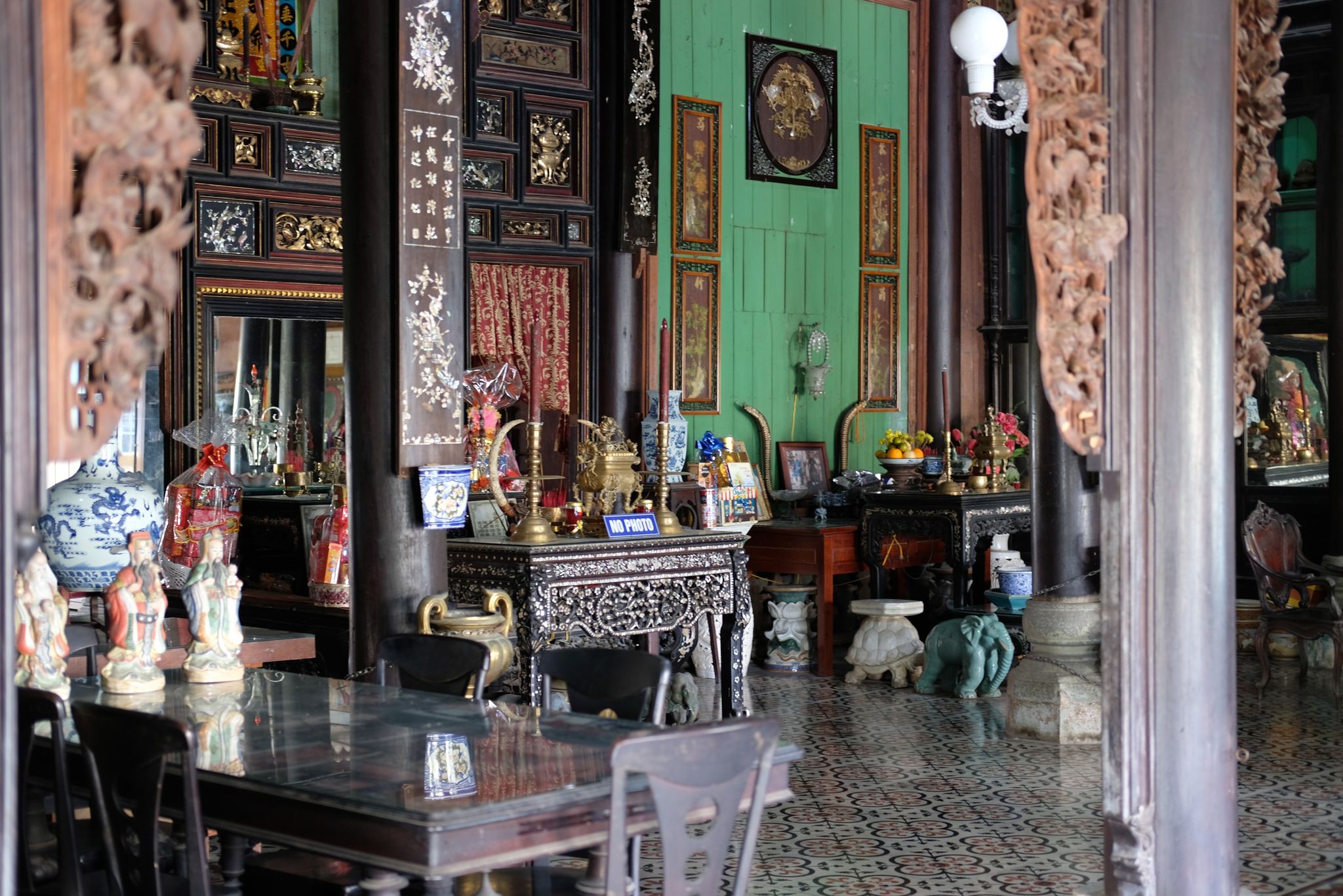 Inside the ancient house of Binh Thuy in Can Tho City, Vietnam. Photo: Tran Phuong / Tuoi Tre News