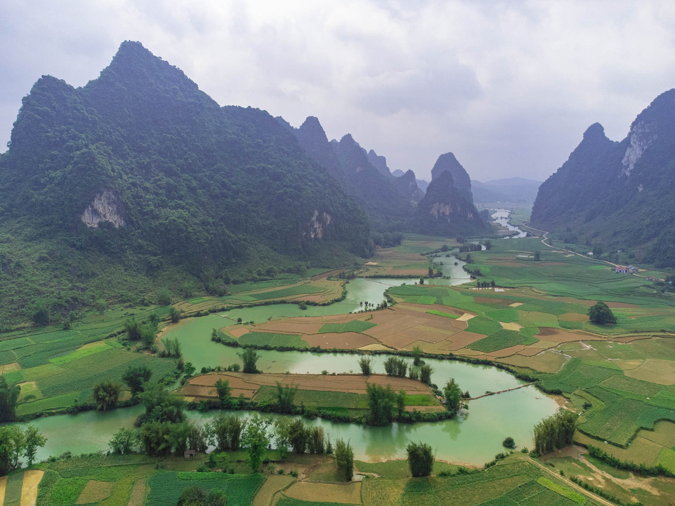 Phong Nam Valley. Photo: Tran The Dung / Tuoi Tre
