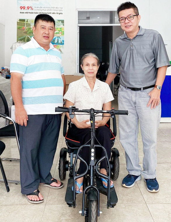 This Vietnamese-American man offers 'legs' to the disabled in Vietnam
