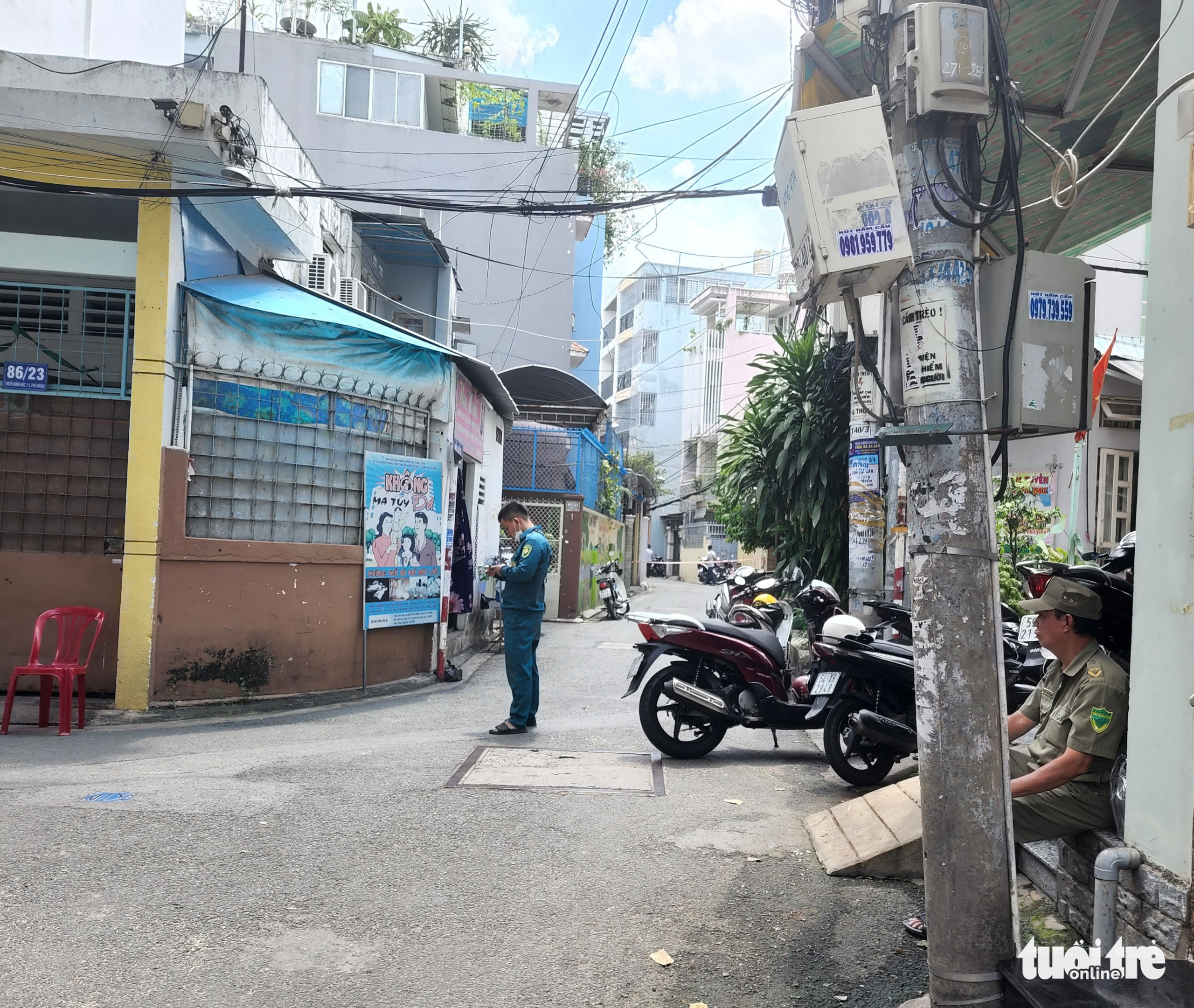 The alley where N.V.B.’s house is located in Phu Nhuan District, Ho Chi Minh City, June 7, 2022. Photo: Dan Thuan / Tuoi Tre