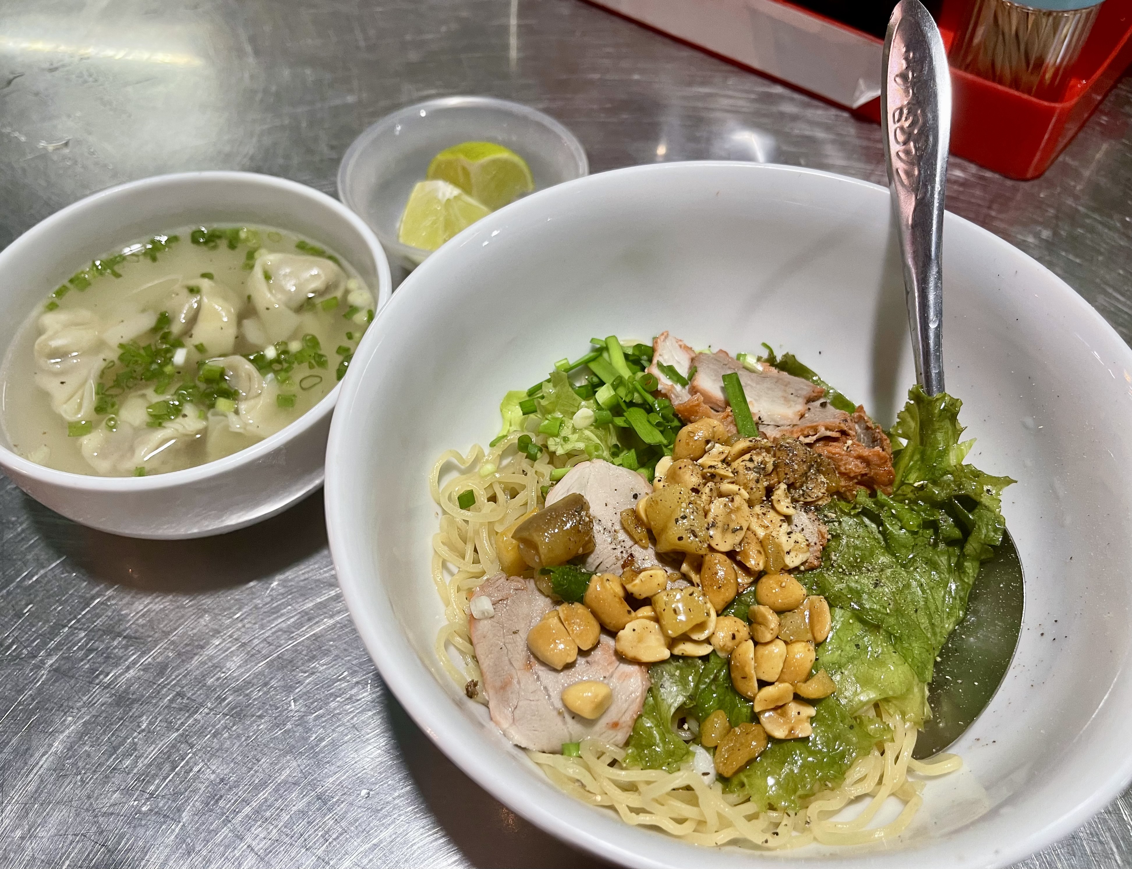 Mi Hu Tieu: A man named ‘New’ sells old noodles