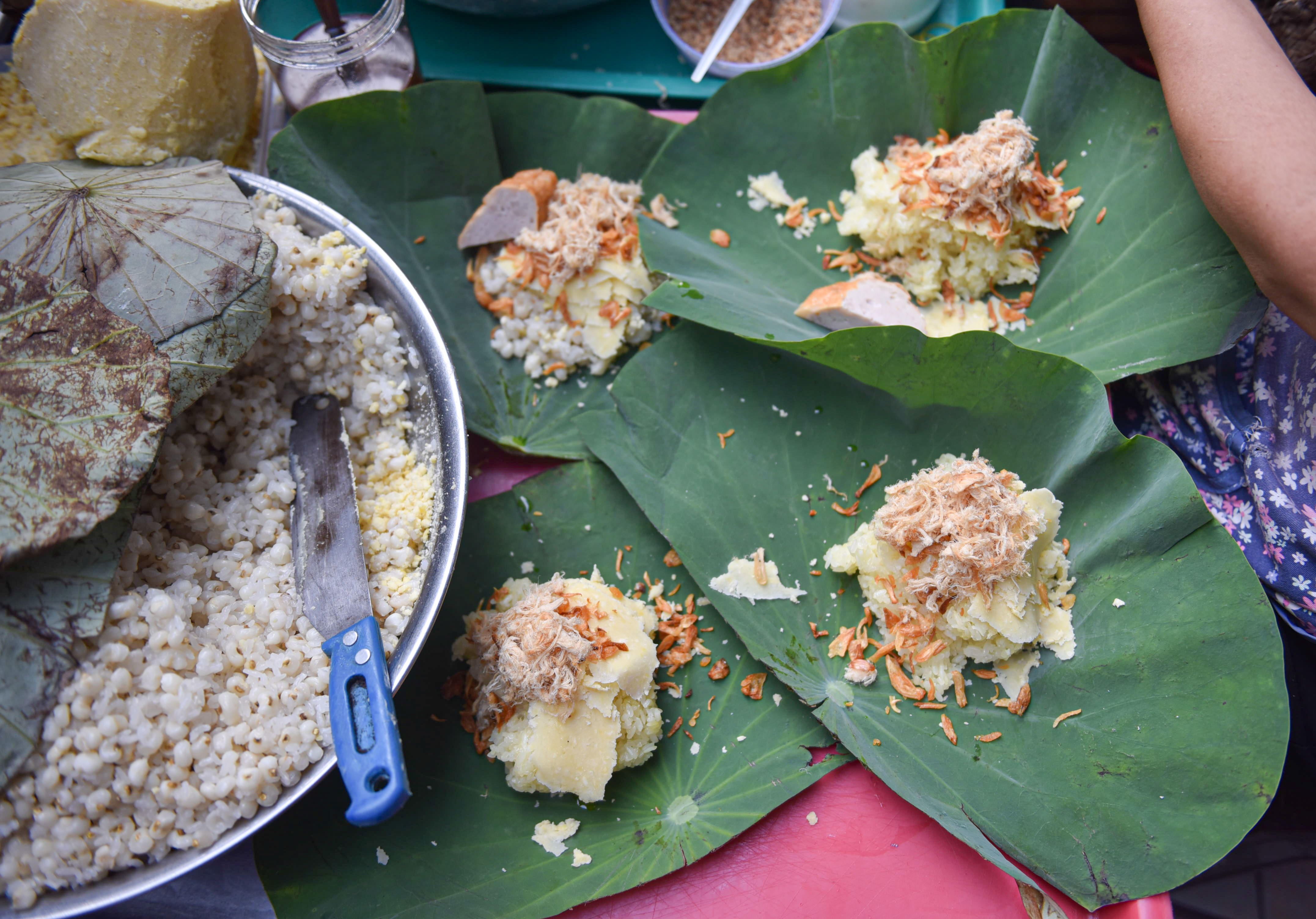 Sticky rice wrapped in lotus leaves: A fragrant twist on a Vietnamese classic