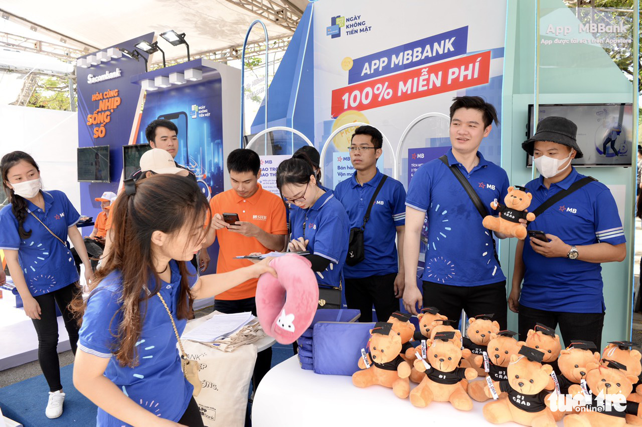 The stall of Military Bank (MB) at the launching ceremony of the Cashless Ride in Hanoi, June 19, 2022. Photo: T.T.D. / Tuoi Tre
