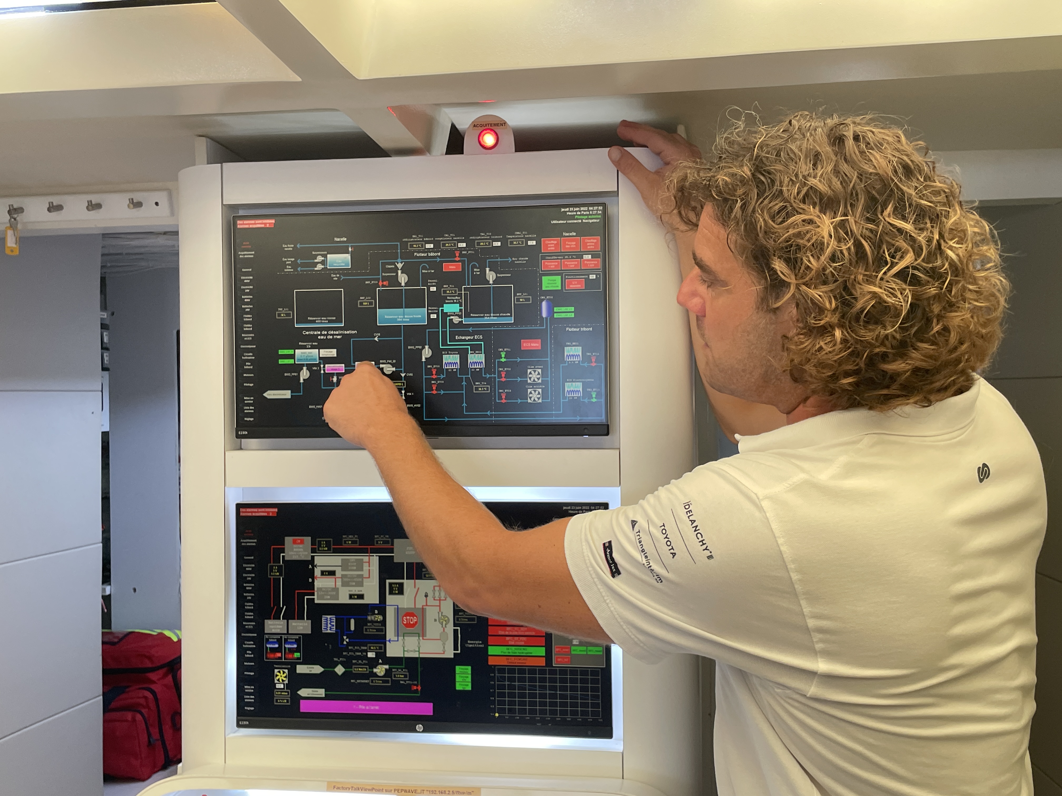 Captain Marin Jarry explains the hydrogen energy technology on the Energy Observer to visitors during the ship’s stay in Ho Chi Minh City. Photo: Minh Khoi / Tuoi Tre