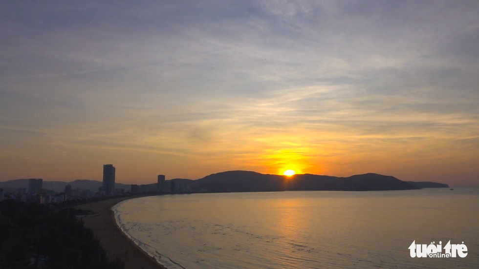 Enjoy stunning sunrise over central Vietnam’s magical beaches
