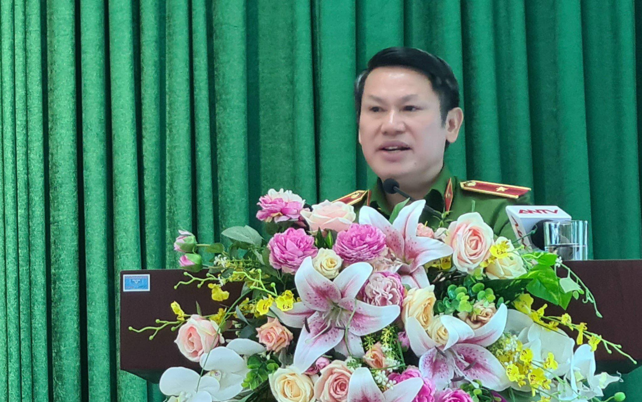 Major General Nguyen Van Vien, head of the Investigation Police Department on Drug-related Crimes (C04) under the Ministry of Public Security, summarizes the result of the unit’s crime fighting efforts in the first six months of 2022. Photo: Giang Long / Tuoi Tre