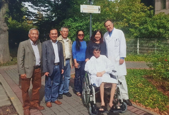 Ngo Quy Hai after surgery in Germany.