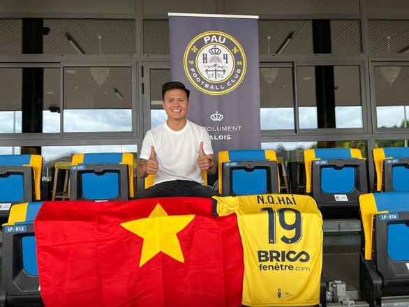 Vietnam's playmaker Nguyen Quang Hai signs for French club