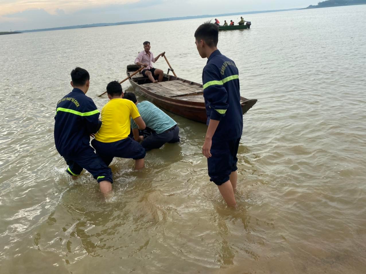 Teenagers, child drown in reservoir in southern Vietnam