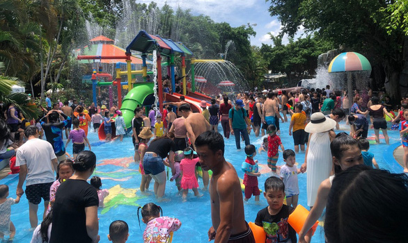Dam Sen Water Park in Ho Chi Minh City crowded on summer holiday