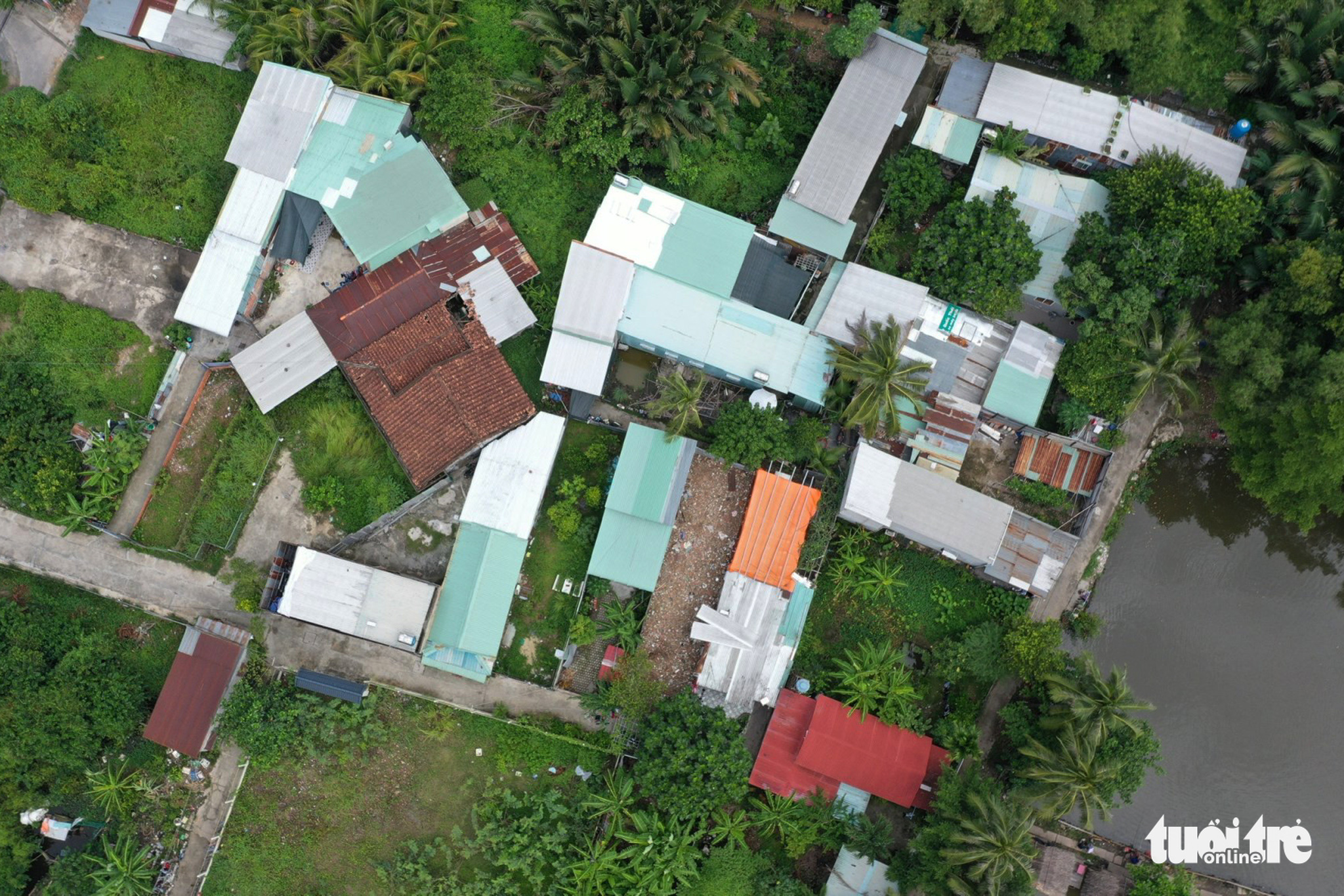 A bird's eye view of makeshift houses on Thanh Da peninsula in Binh Thanh District, Ho Chi Minh City. Photo: Huu Hanh / Tuoi Tre