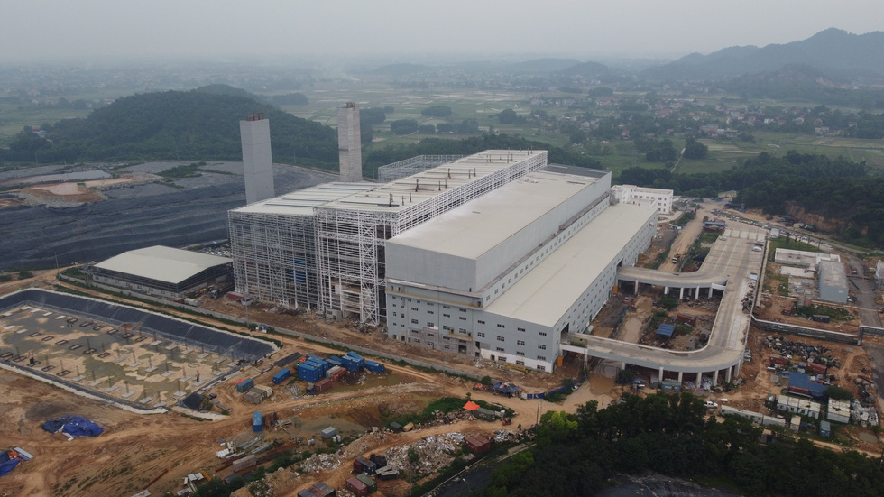 The Soc Son waste-to-energy plant project requiring an estimated investment of VND7.1 trillion ($304.6 million) lags behind schedule. Photo: M.Thang / Tuoi Tre