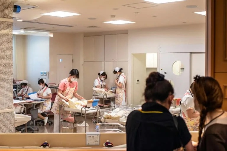 Japan's baby hatch hospital offers mothers 'last resort'