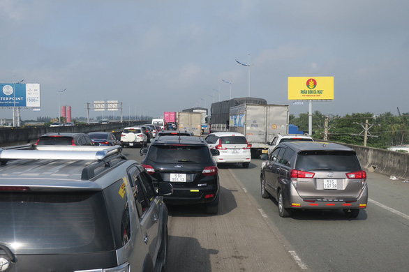 Ho Chi Minh City asks PM for permission to expand expressway for traffic improvement