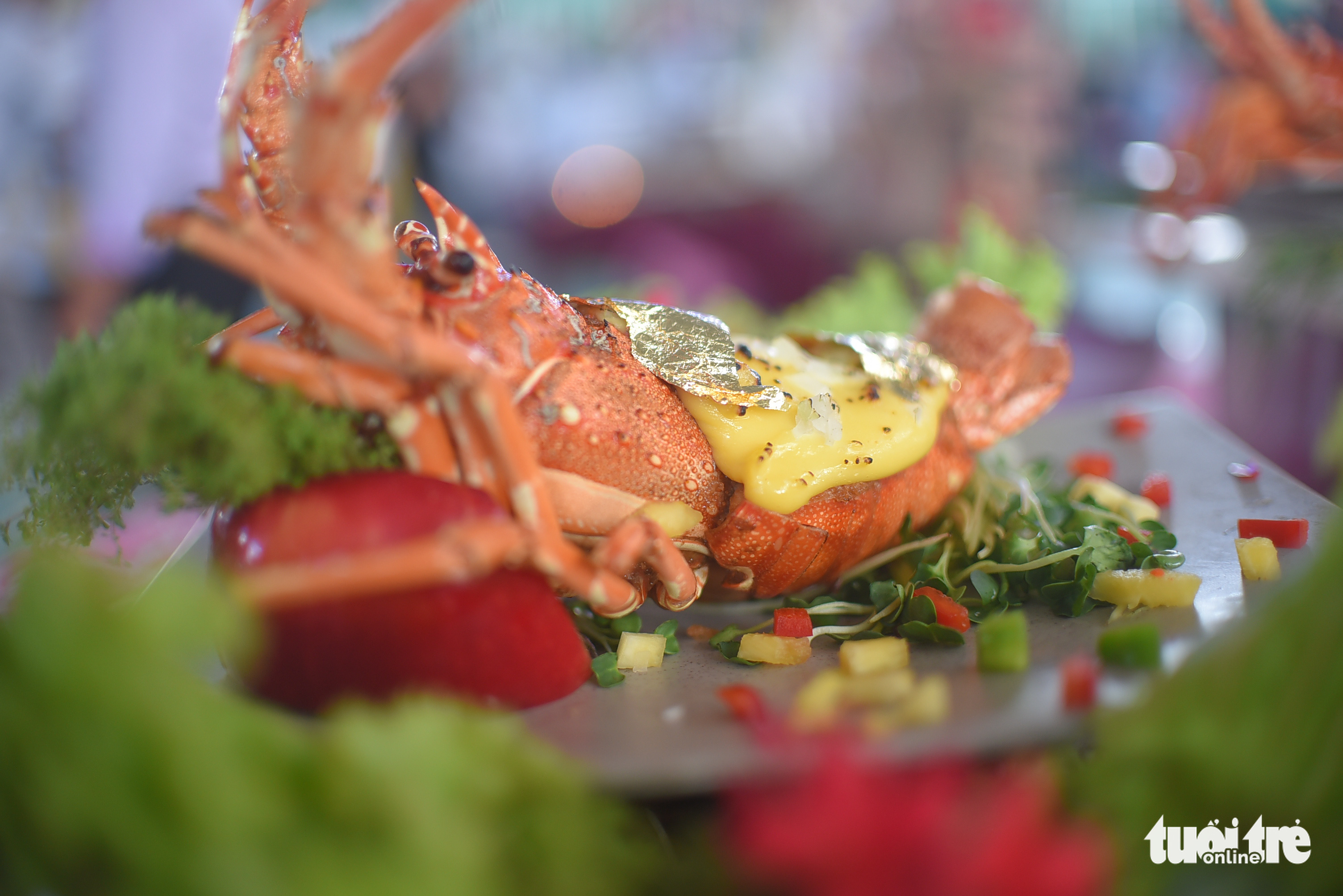 A grilled lobster with cheese on display at a culinary contest in Phu Yen Province, Vietnam, July 31, 2022. Photo: Lam Thien / Tuoi Tre