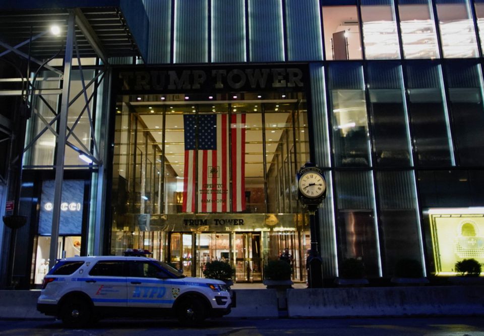 A NYPD vehicle is parked outside Trump Tower after former U.S. President Donald Trump said that FBI agents raided his Mar-a-Lago Palm Beach home, in New York City, U.S., August 8, 2022.  Photo: Reuters