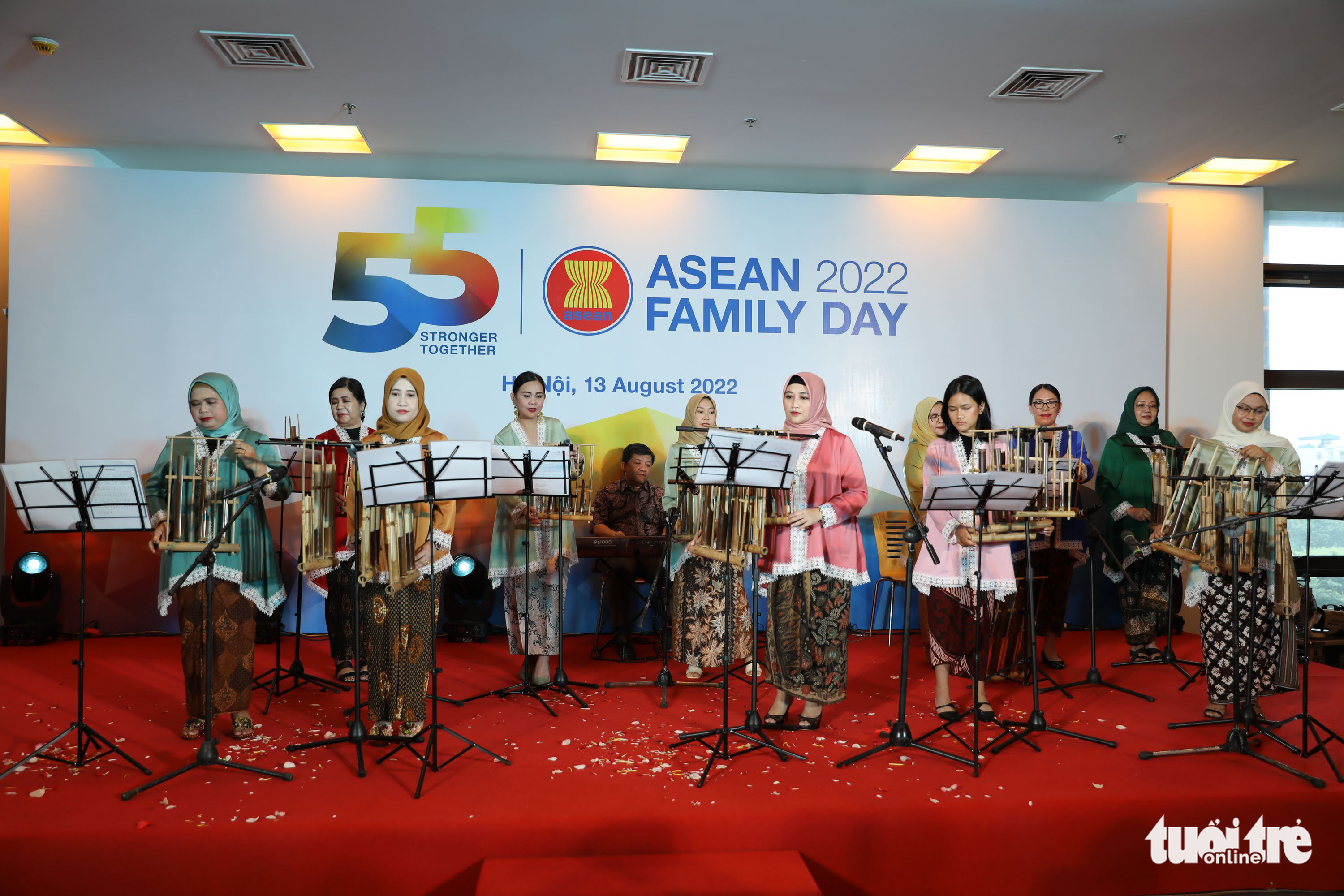 A performance as part of the ASEAN Family Day 2022 in Hanoi, August 13, 2022. Photo: Danh Khang / Tuoi Tre