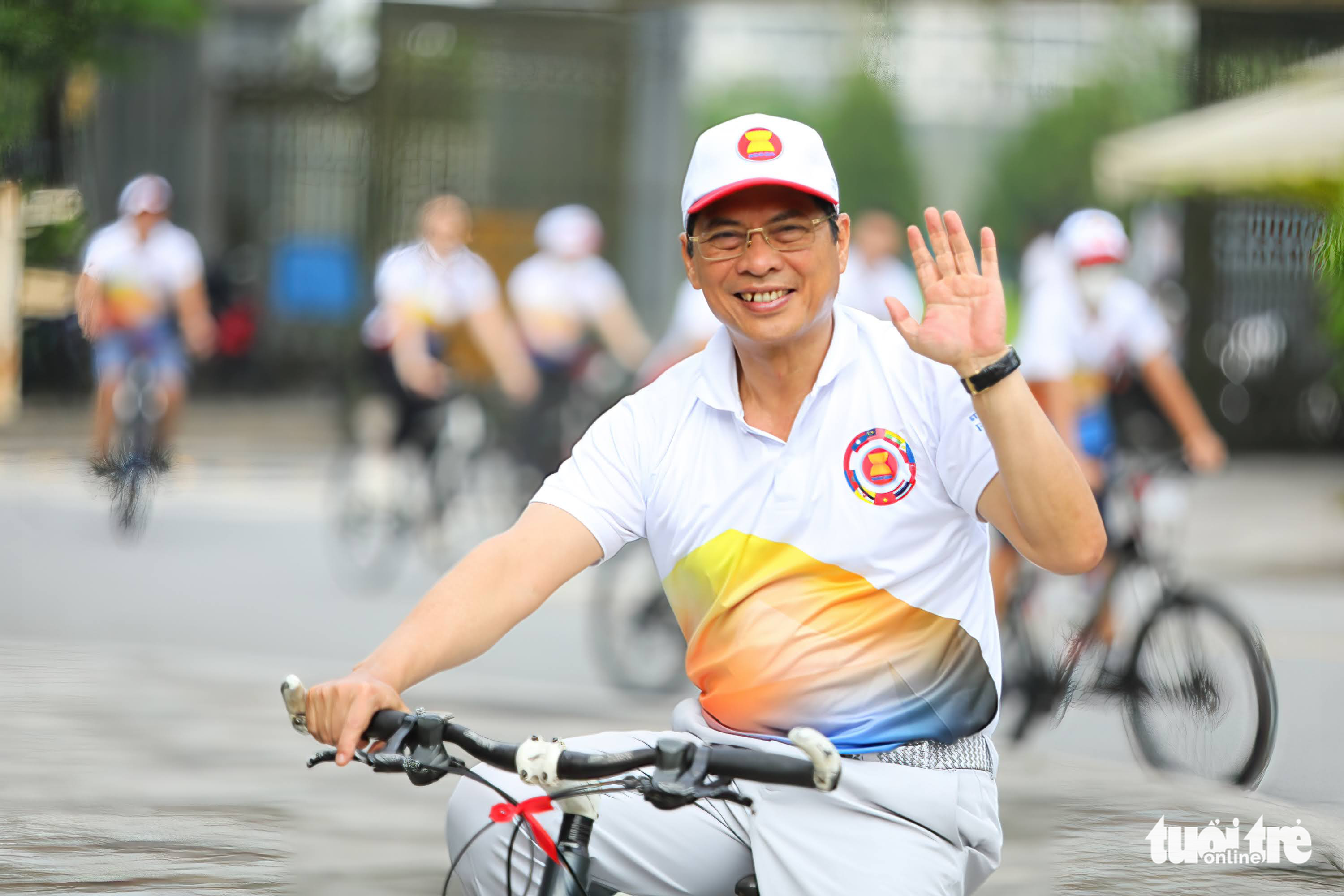 Vietnamese Minister of Foreign Affairs Bui Thanh Son participates in the ASEAN Family Day 2022 in Hanoi, August 13, 2022. Photo: Danh Khang / Tuoi Tre