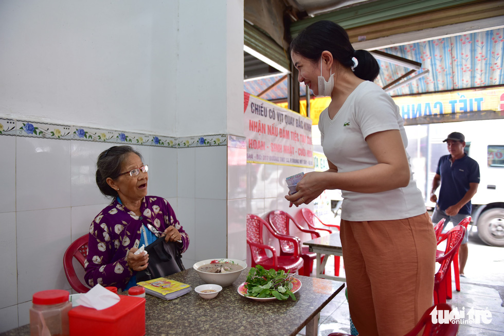 Low-cost meals for the underprivileged in Ho Chi Minh City