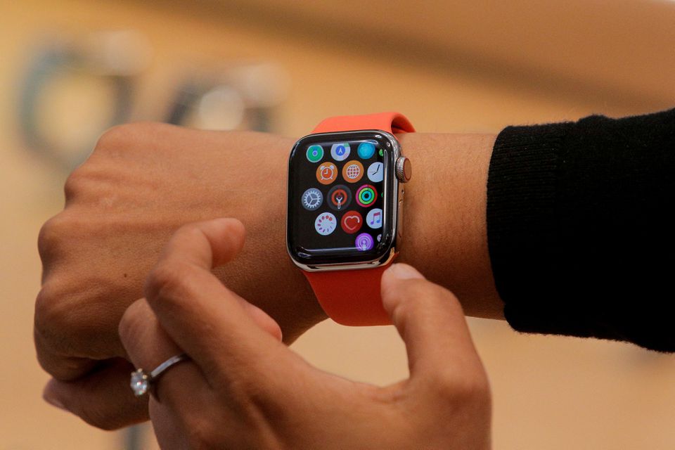 Apple suppliers to make Apple Watch and MacBook in Vietnam: Nikkei