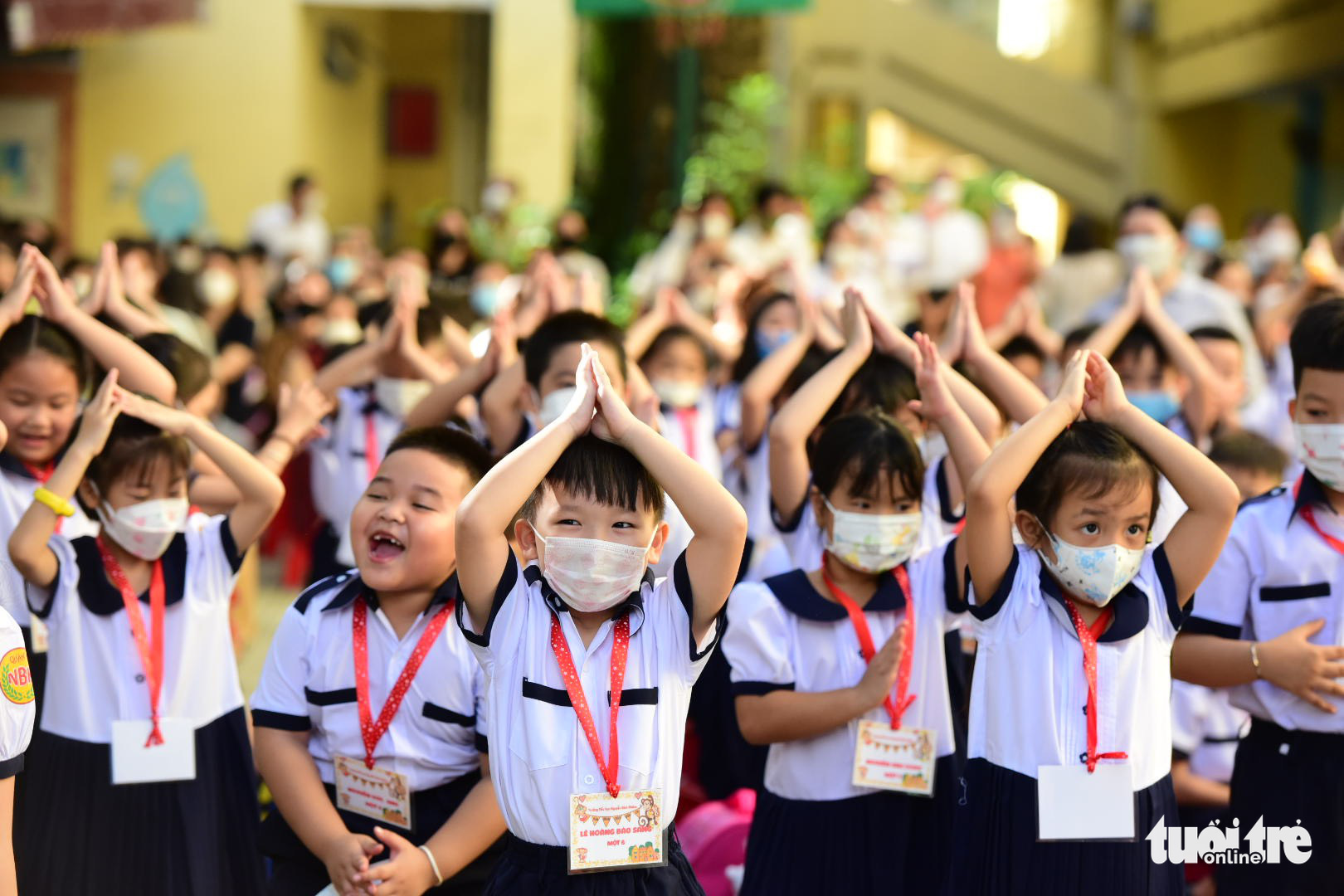 Elementary students join an activity to welcome the new school year in Ho Chi Minh City, August 22, 2022. Photo: Duyen Phan / Tuoi Tre