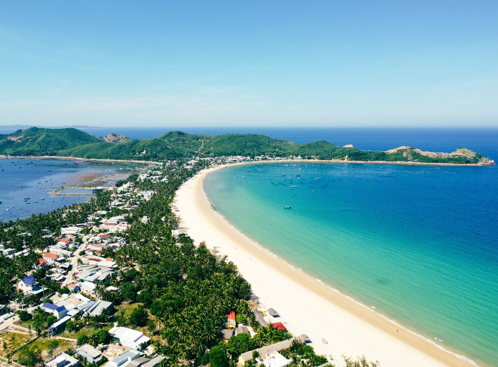 Check out this pristine beach in south-central Vietnam | Vietnam Life