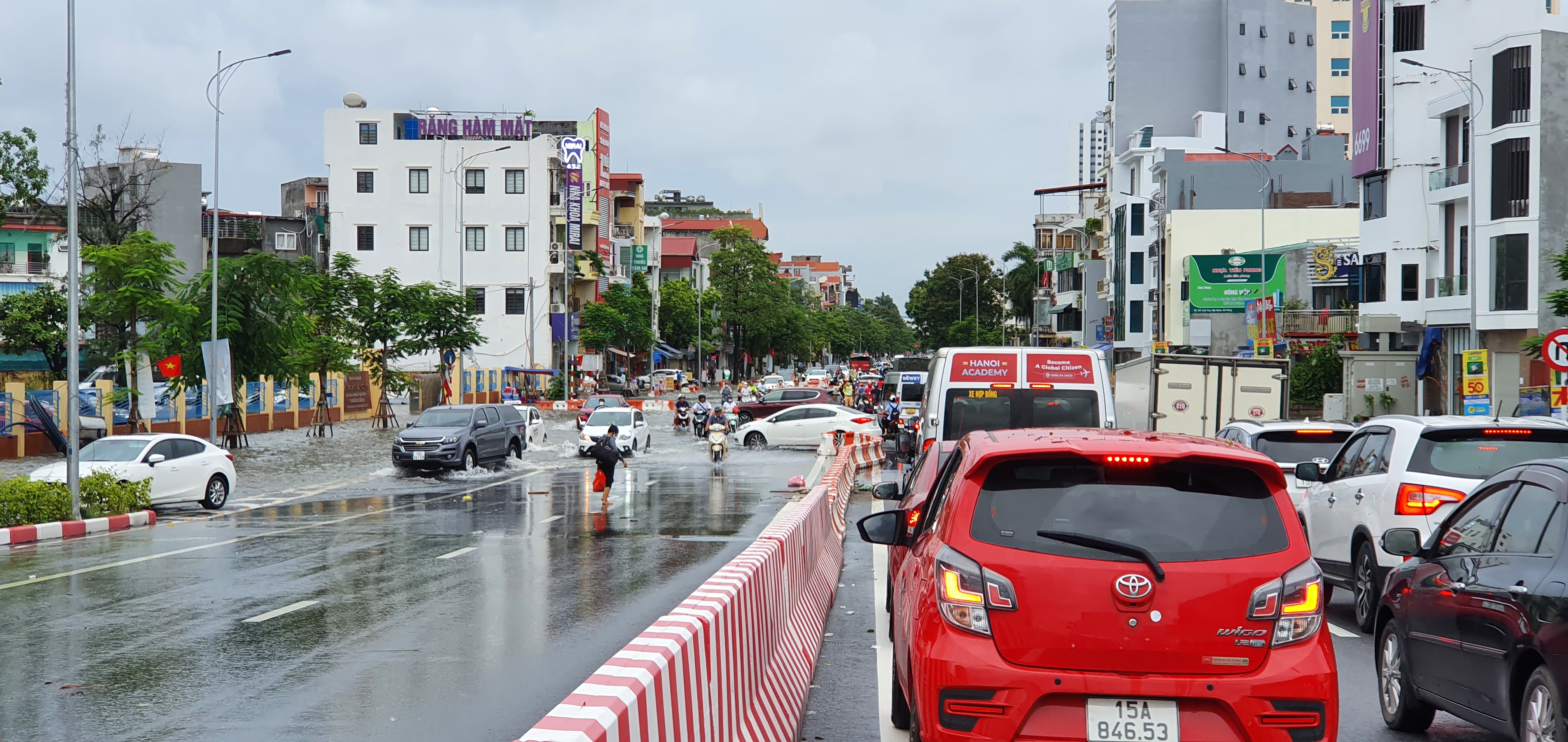 Traffic congestion in Hai Phong City, Vietnam, August 26, 2022. Photo: Tien Thang / Tuoi Tre