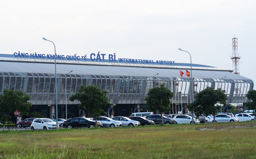 Man misses flight as bag of alum mistaken for drugs at northern Vietnamese airport