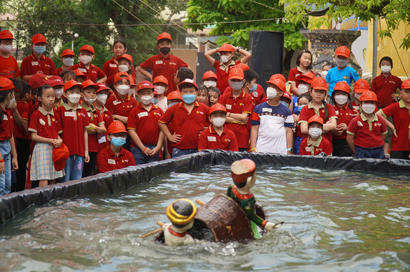 Efforts to revive water puppetry in Ben Tre, Hanoi