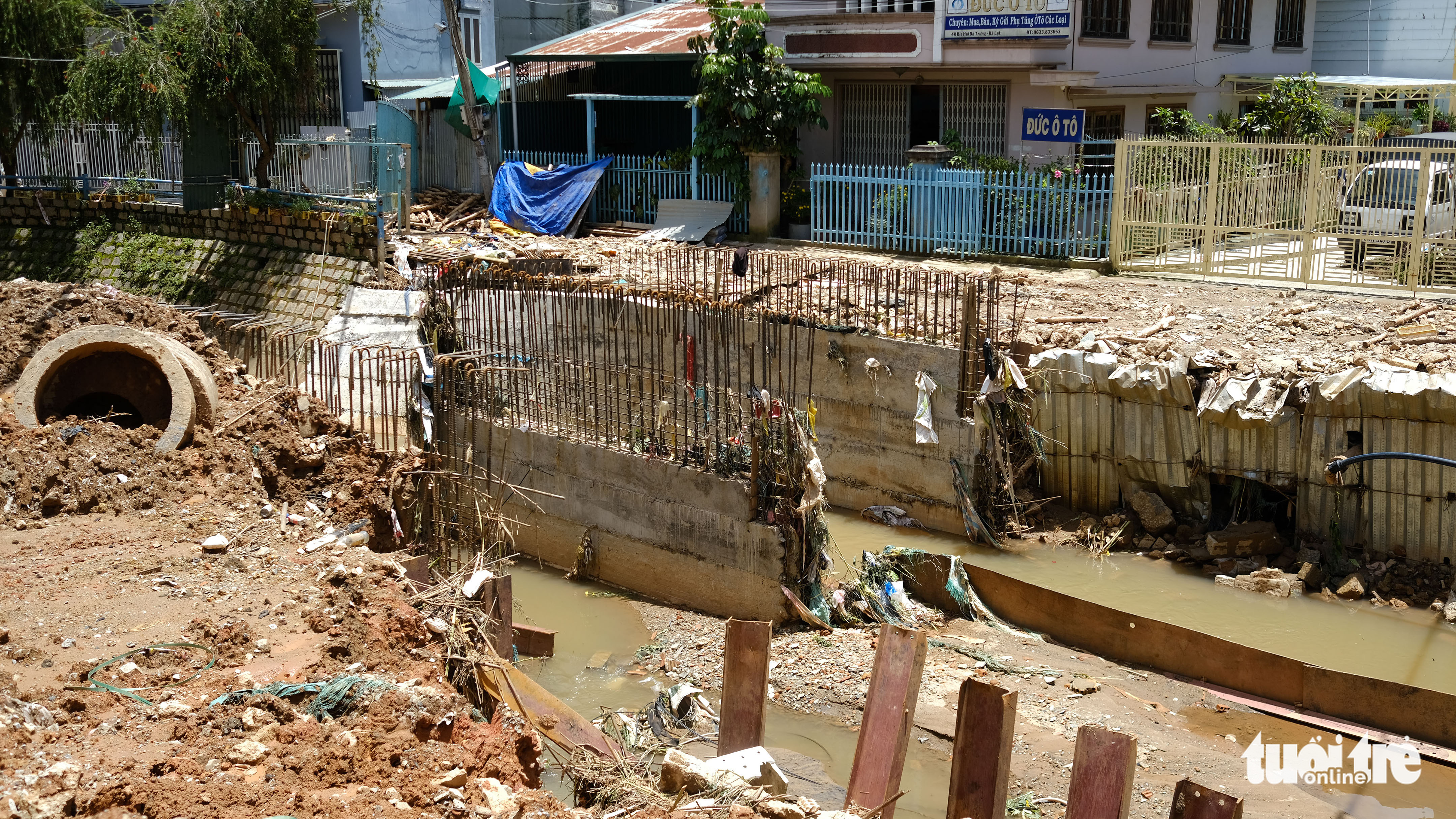 Construction works along Cam Ly Stream in Da Lat City, Lam Dong Province, Vietnam. Photo: M.Vinh / Tuoi Tre
