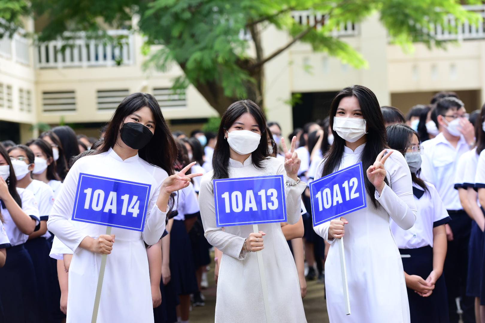 Students attend the school opening ceremony at Le Quy Don High School in District 3, Ho Chi Minh City, September 5, 2022. Photo: Duyen Phan / Tuoi Tre