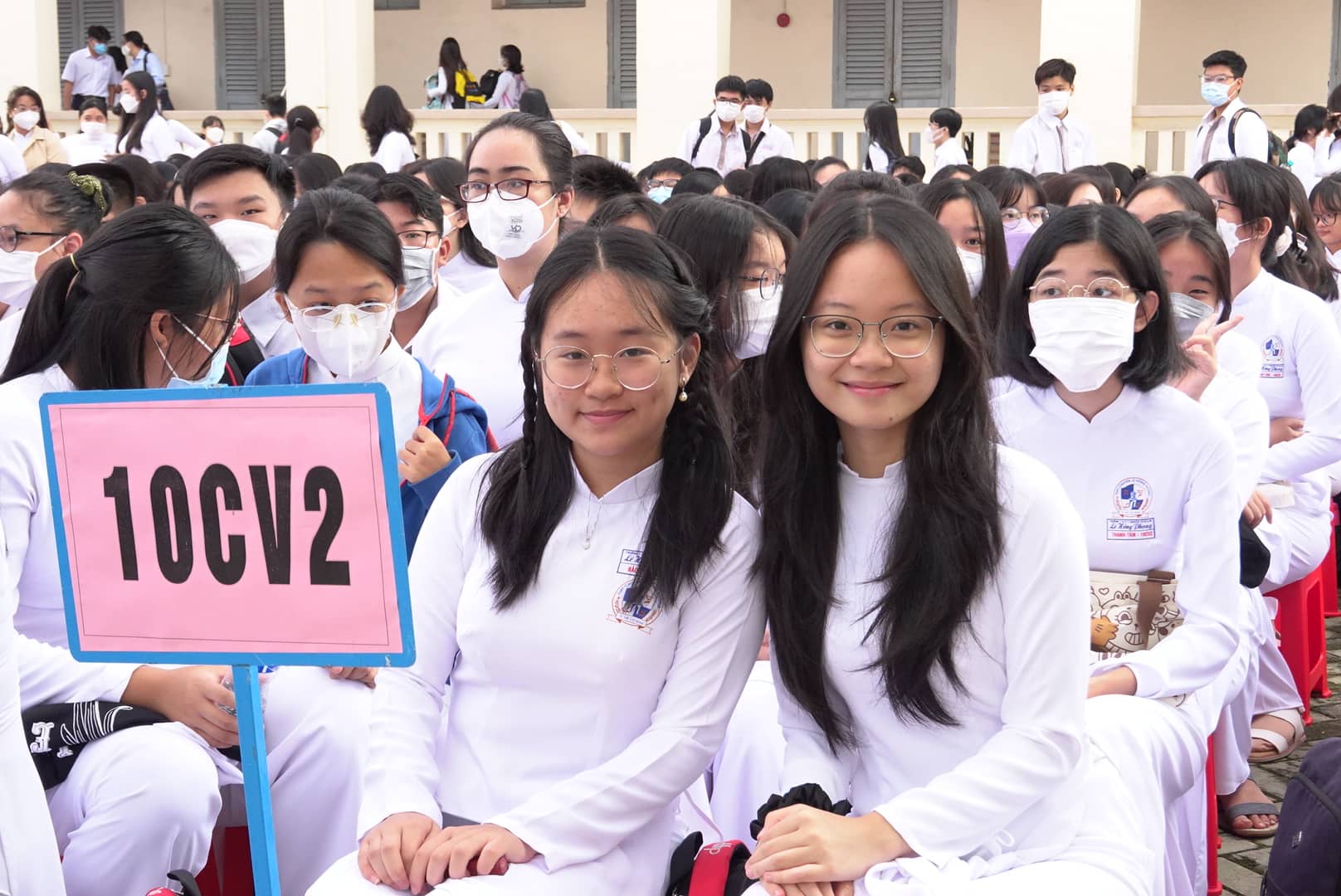 Tenth graders attend the school opening ceremony at Le Hong Phong High School for the Gifted in District 5, September 5, 2022. Photo: Huu Hanh / Tuoi Tre