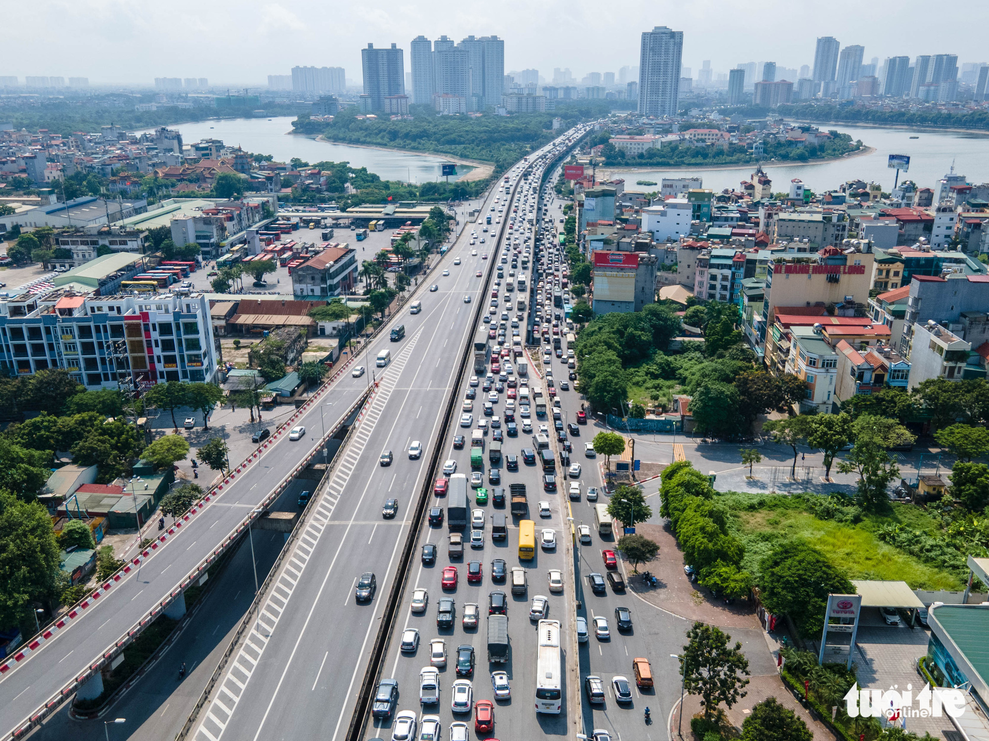 Congestion on Ring Road No.3 in Hanoi, September 4, 2022. Photo: Gia Doan / Tuoi Tre