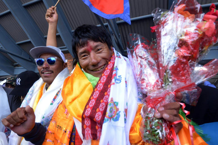 'Just Doing My Job,' Says Record-setting Nepali Climber | Tuoi Tre News