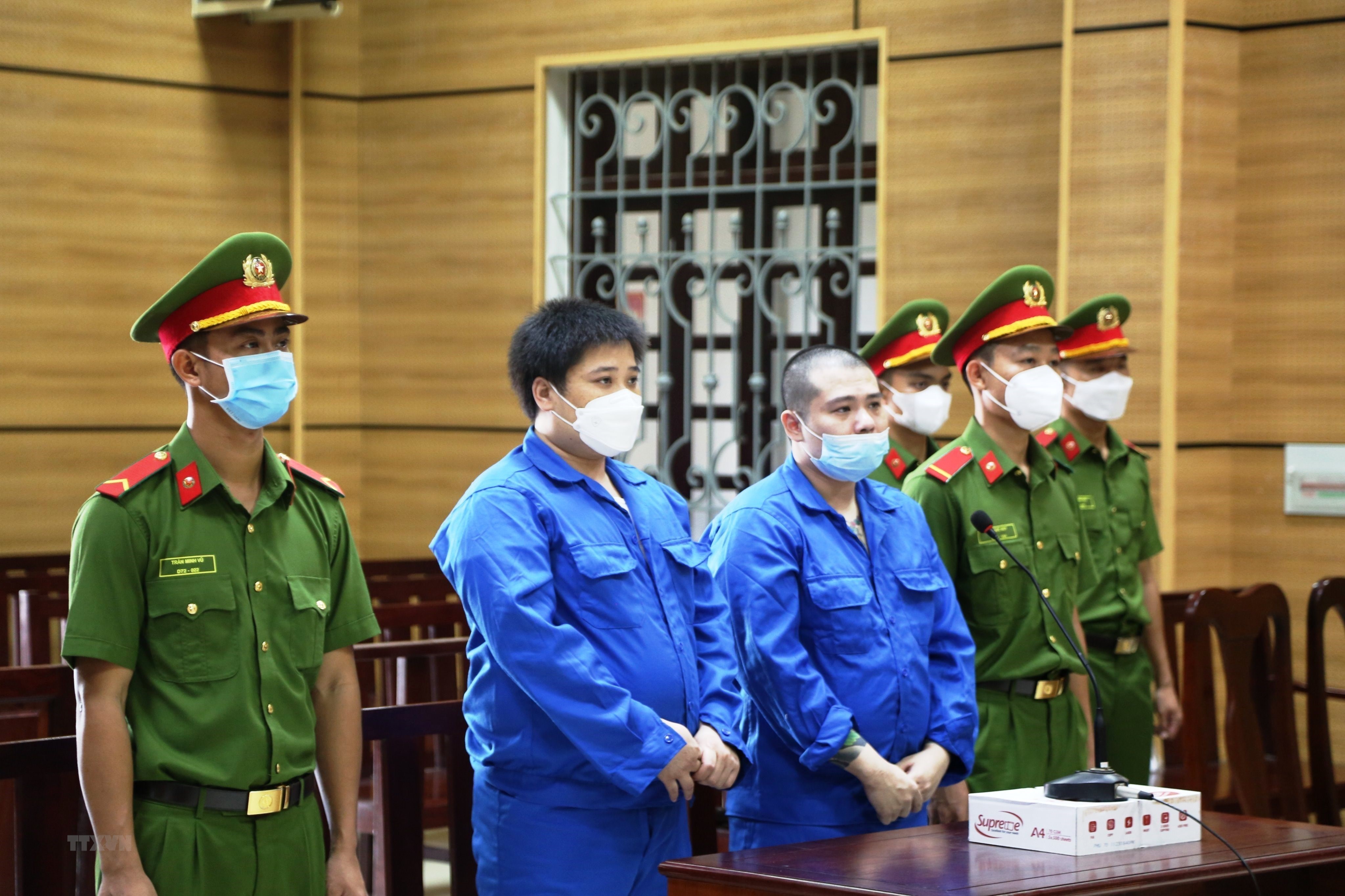 Vietnam court sentences 2 to death for transporting 20kg of drugs