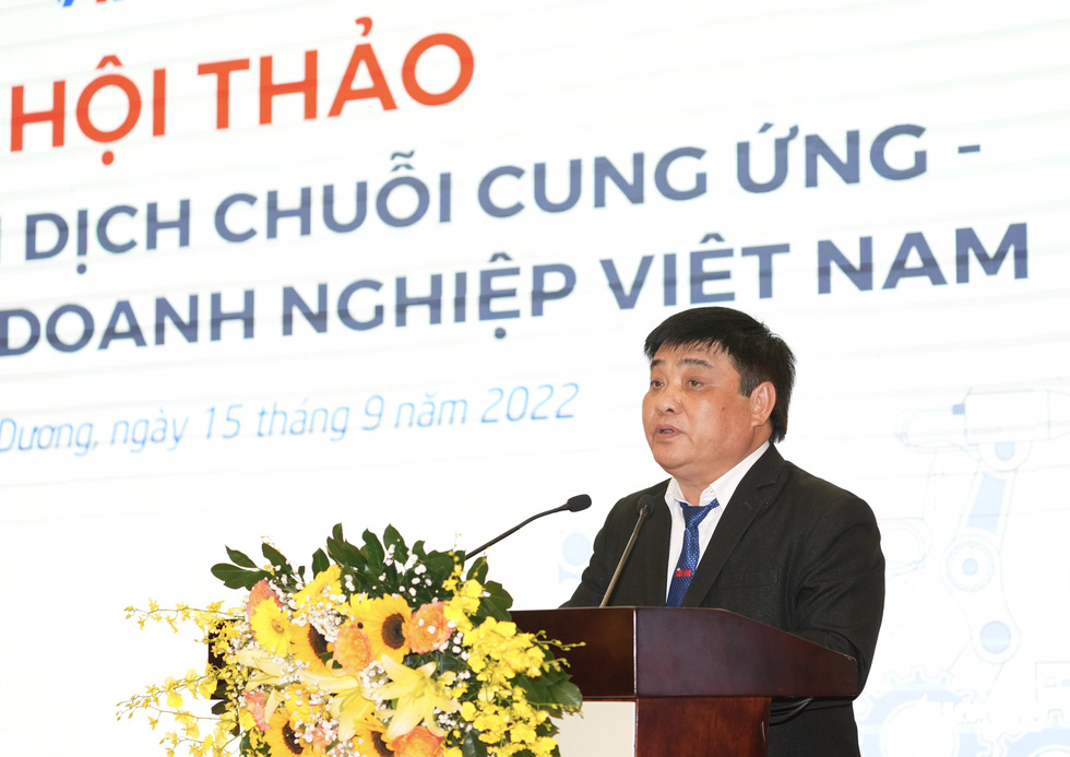 The editor-in-chief of Tuoi Tre newspaper speaks at the seminar. Photo: Huu Hanh / Tuoi Tre