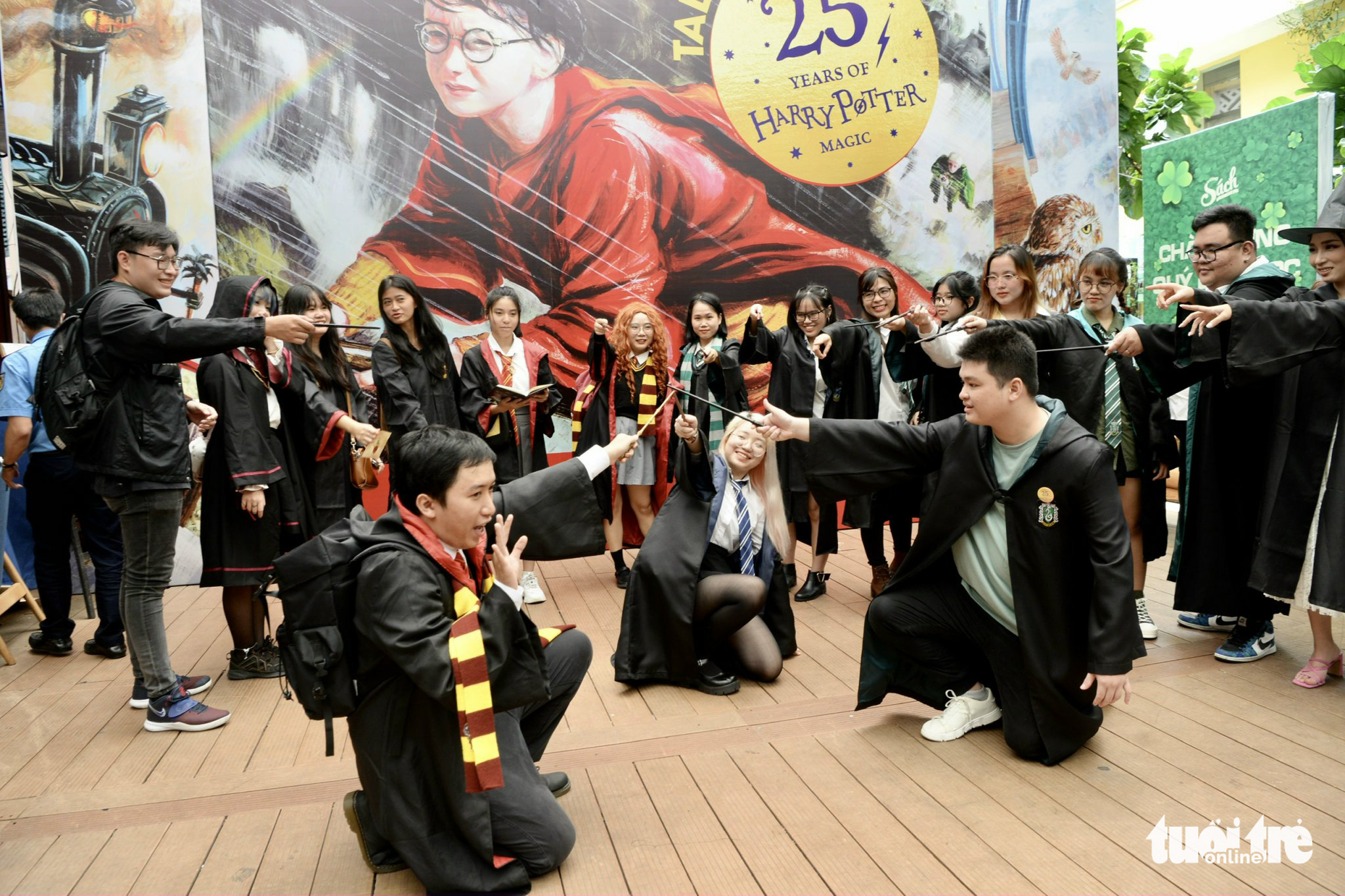 Young fans cosplaying as characters in Harry Potter books, a best-selling series by British author J.K. Rowling, pose for a photo at Nguyen Van Binh Book Street in Ho Chi Minh City, September 25, 2022. Photo: T.T.D. / Tuoi Tre