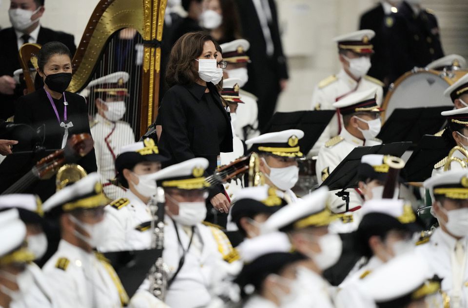 U.S. Vice President Kamala Harris (C) arrives for the state funeral of former Japanese Prime Minister Shinzo Abe at Nippon Budokan in Tokyo, Japan, 27 September 2022. Thousands of people are gathered in Tokyo to attend the state funeral for former prime minister Shinzo Abe, including foreign dignitaries and representatives from more than 200 countries and international organizations. FRANCK ROBICHON/Pool via Reuters