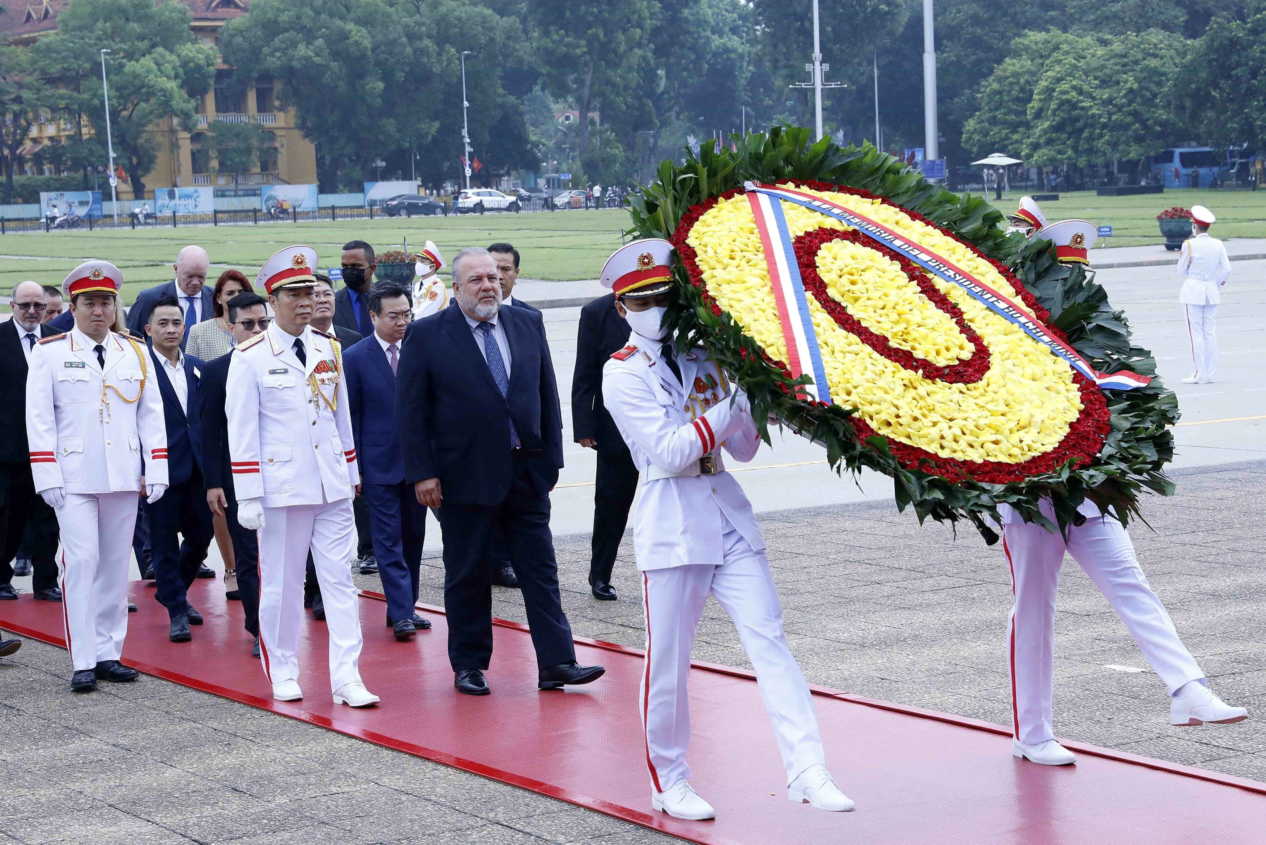 The welcome ceremony for Cuban Prime Minister Manuel Marrero Cruz in Hanoi, September 29, 2022. Photo: Nam Tran / Tuoi Tre