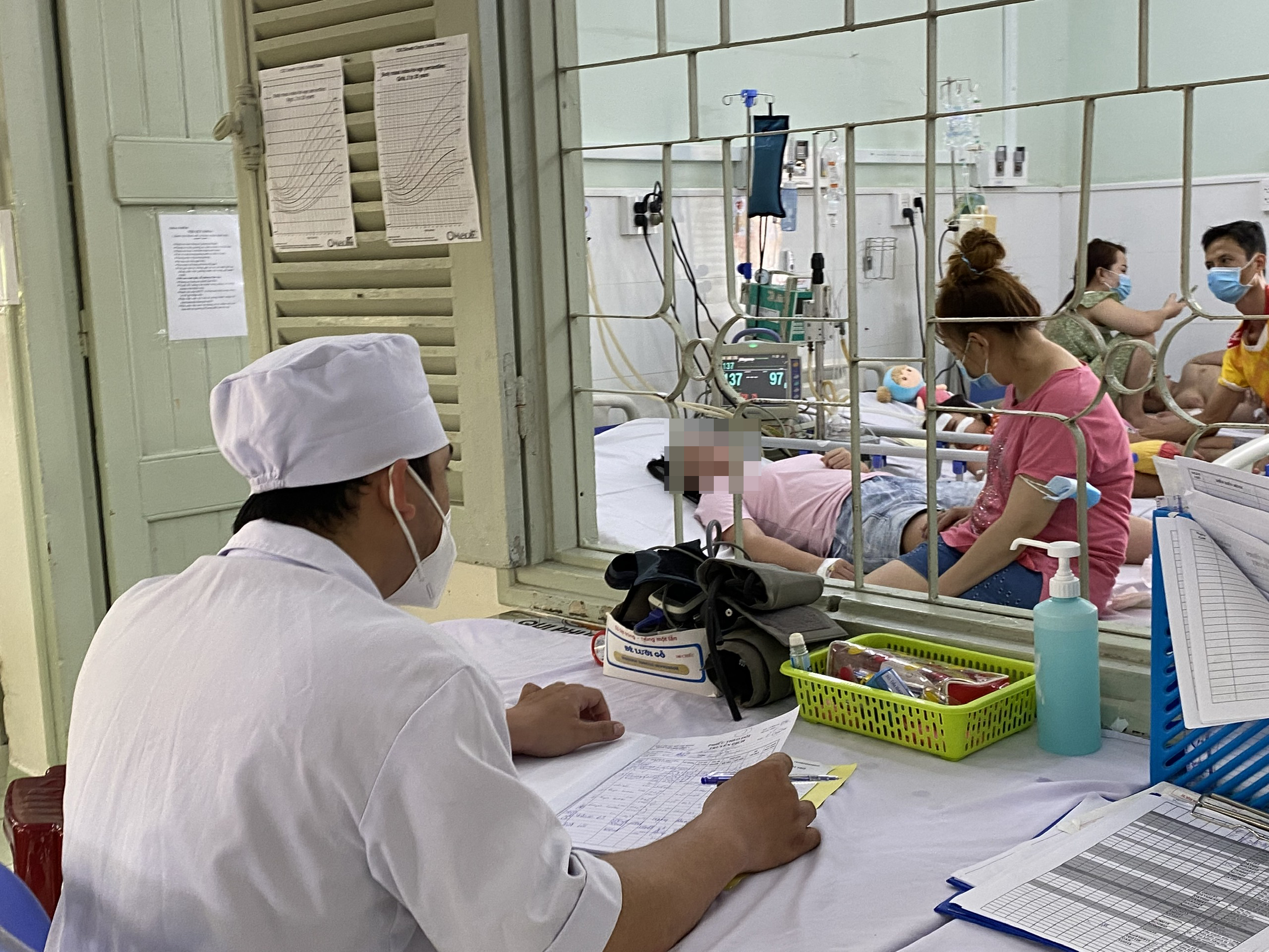 Ho Chi Minh City health department warns of shortage of nurses