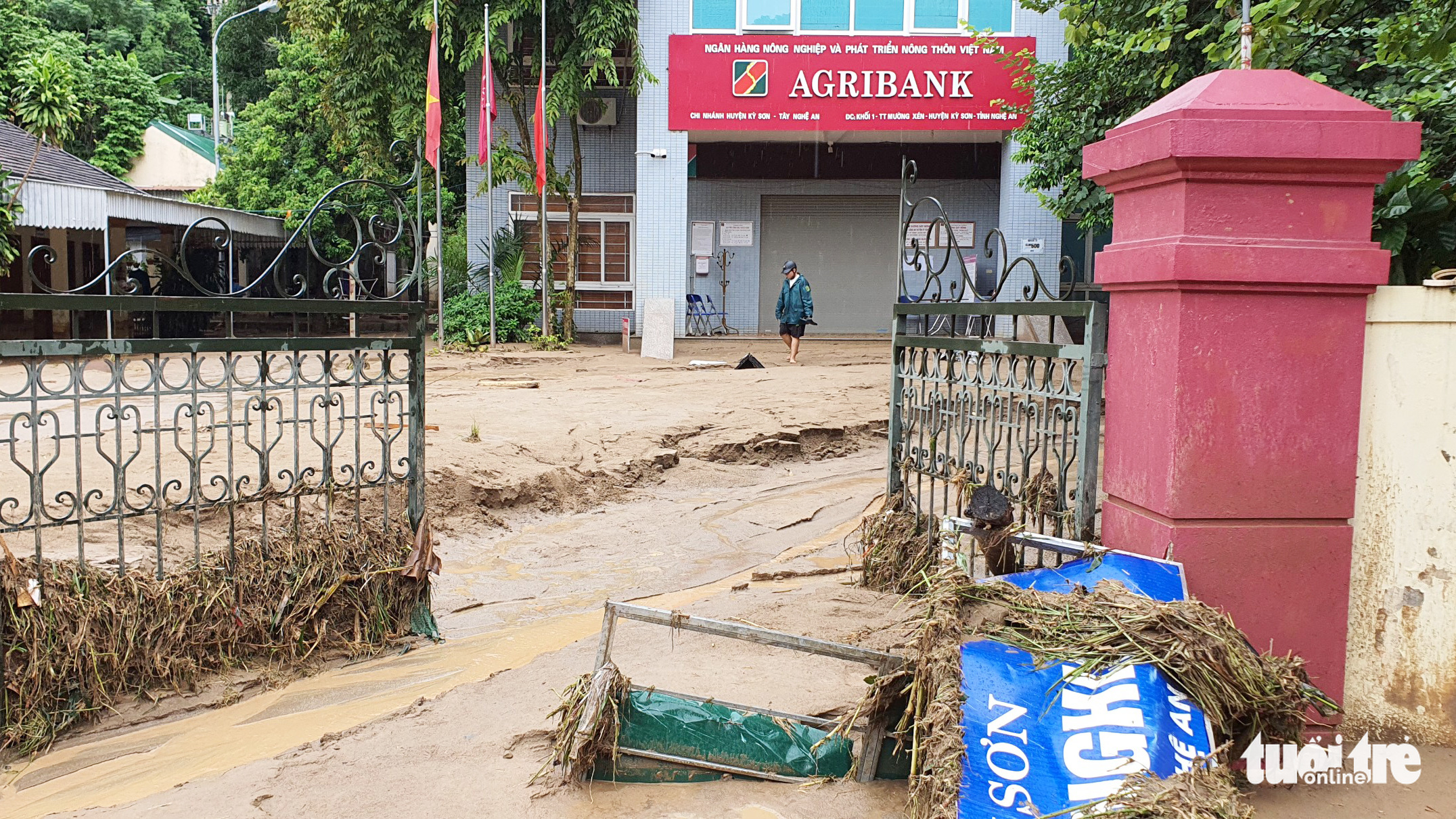 Debris spills into a bank office following a flash flood in Ky Son District, Nghe An Province, Vietnam, October 2, 2022. Photo: Duong Tinh / Tuoi Tre