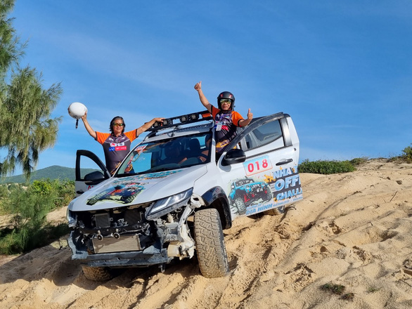 Vietnam’s central city organizes first off-road race, attracts sexagenarian