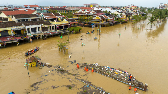 An Hoi Bridge, spanning the Hoi River in Hoi An Ancient Town, is seen seriously submerged in this image. Photo: Mai Thanh Chuong