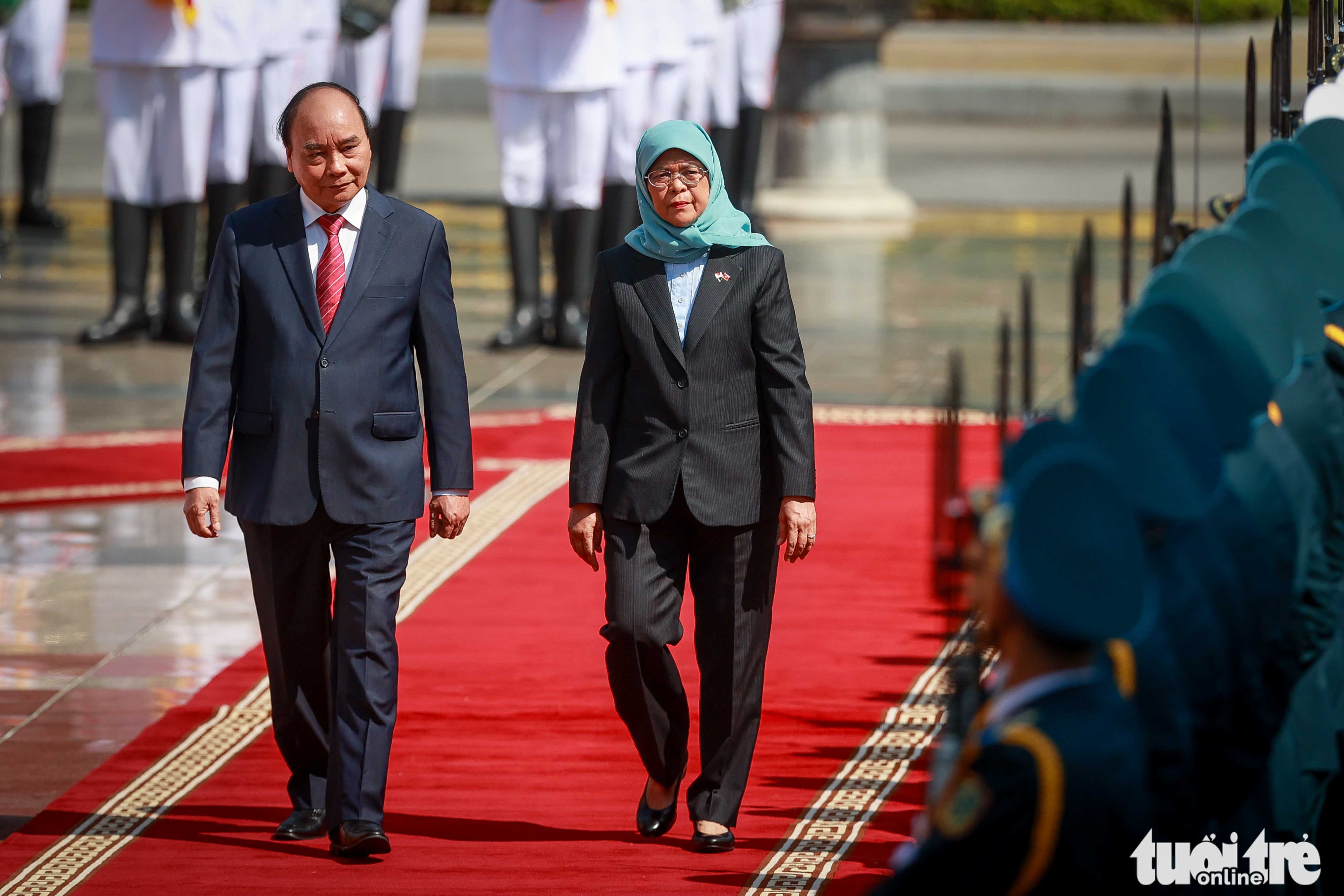 Vietnam, Singapore presidents join talks in Hanoi