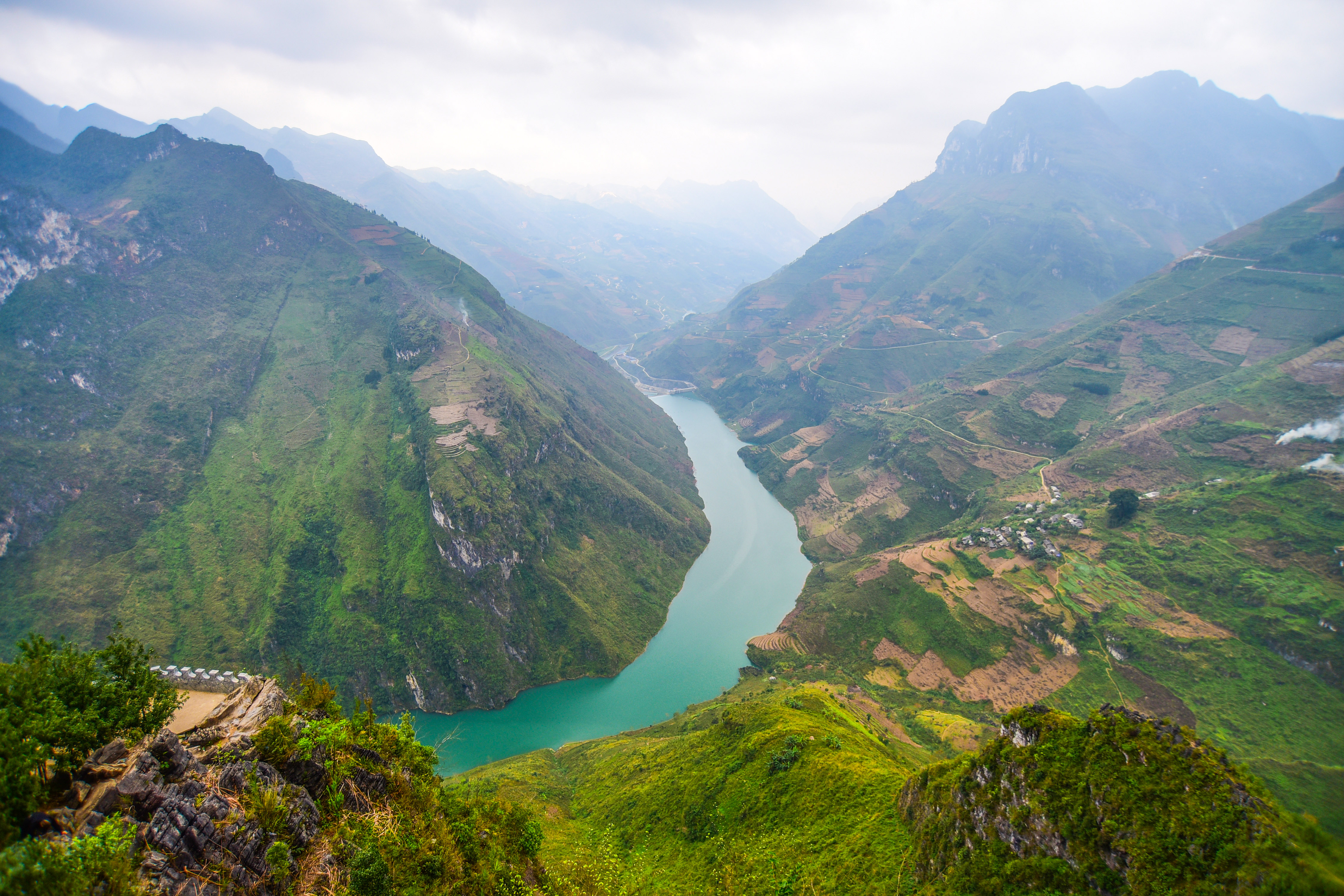 A look of Nho Que River from Ma Pi Leng Pass in Ha Giang Province, Vietnam. Photo: Quang Dinh / Tuoi Tre News
