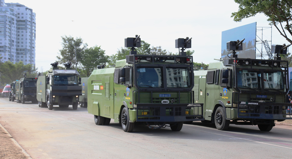 Special-use vehicles of the mobile police force. Photo: Minh Hoa / Tuoi Tre