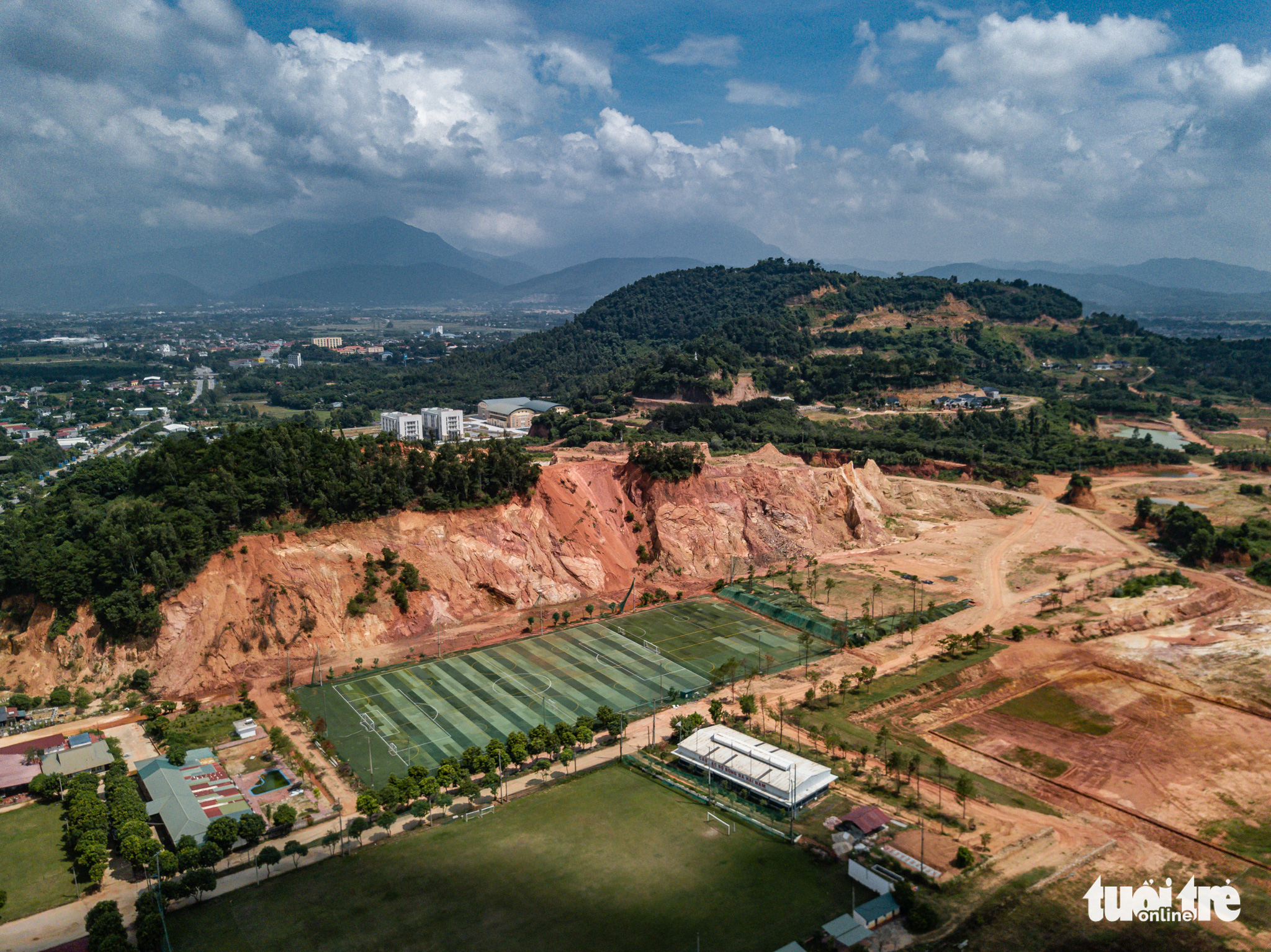 A football field is established on the destroyed Dinh mountain in Vinh Phuc Province, Vietnam. Photo: Tuoi Tre