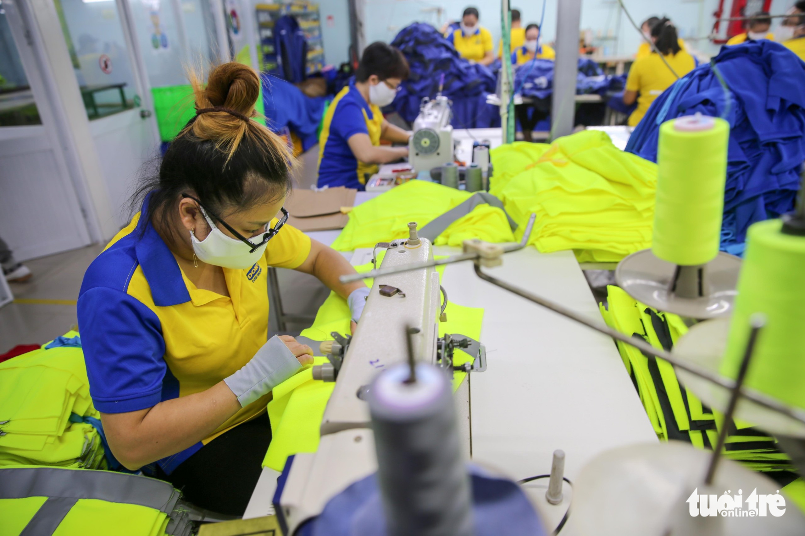 Many textile and garment enterprises encounter difficulties due to a decline in exports. Photo: Q.Dinh / Tuoi Tre